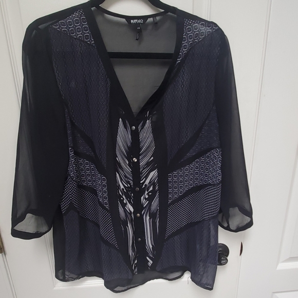 Sheer blouse - Picture 1 of 3